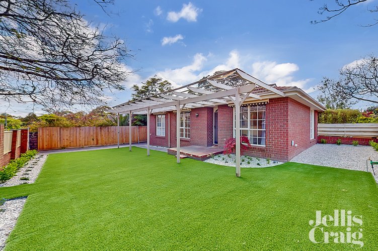 1/2 Arnot Street Brighton East 3187