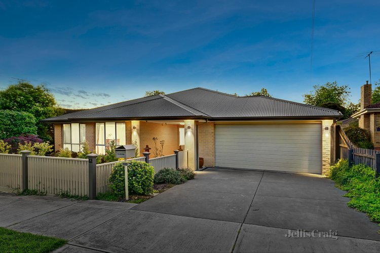 12 Ashmore Road Forest Hill 3131
