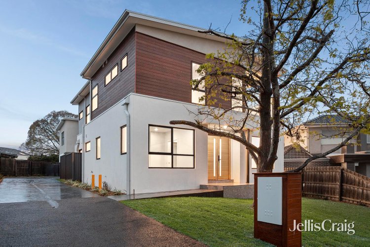 1 2 Bambra Court Doncaster East 3109