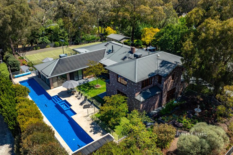 12 Crest Street Greensborough 3088