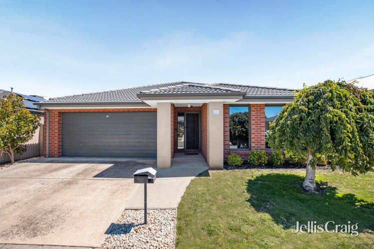 12 Dromana Street Alfredton 3350