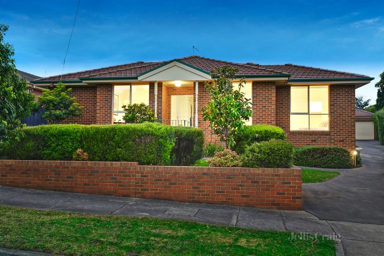 1/2 Dumossa Avenue Bulleen 3105