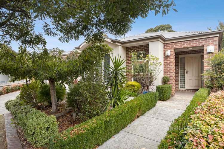 12 Gwendoline Avenue Woodend 3442