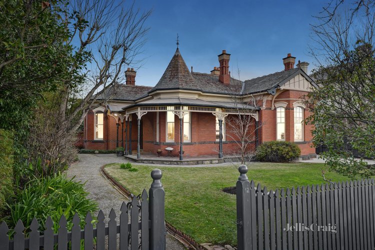 12 Hawthorn Grove Hawthorn 3122