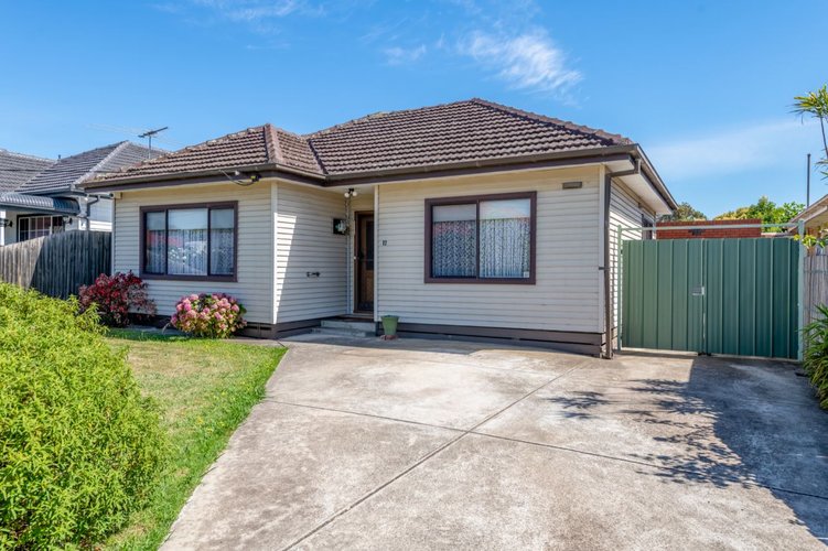 12 Heather Avenue Pascoe Vale 3044