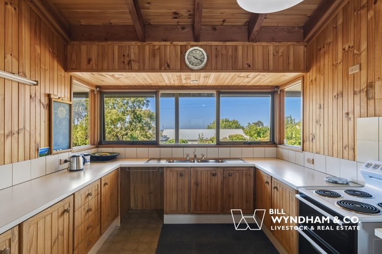 12 Highview Rise, Metung