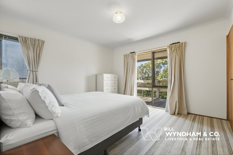 12 Highview Rise, Metung