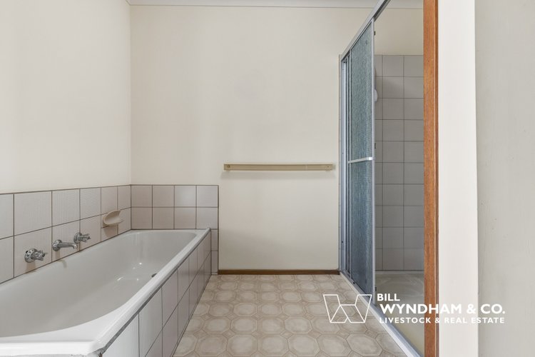 12 Highview Rise, Metung