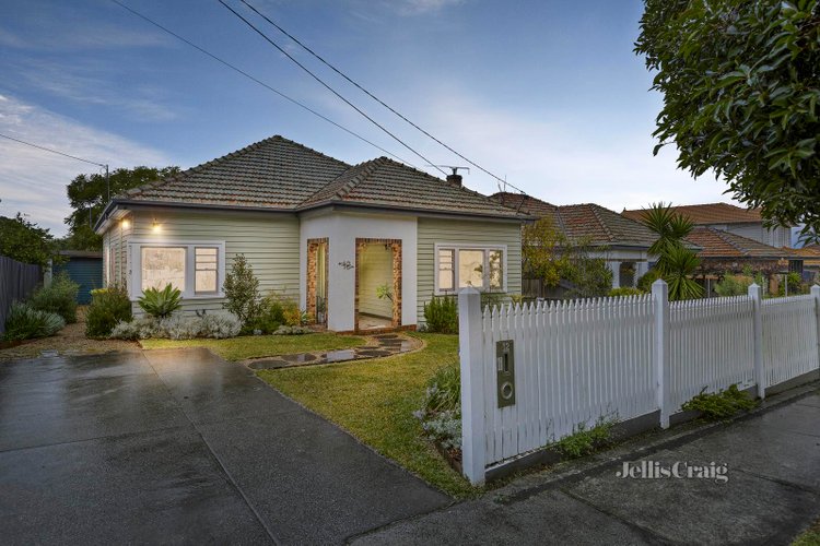 12 Hill Grove Preston 3072