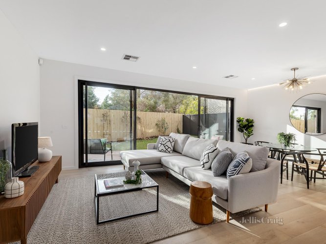 1 2 Holskamp Street Mount Waverley 3149