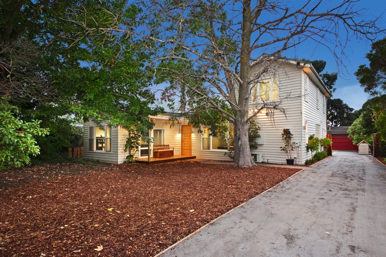 12 Howard Rd  Dingley Village 3172