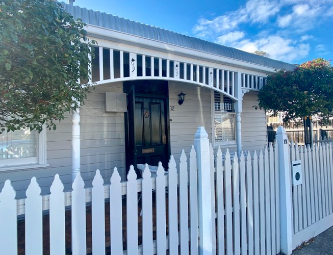 12 Laira Street Geelong West 3218