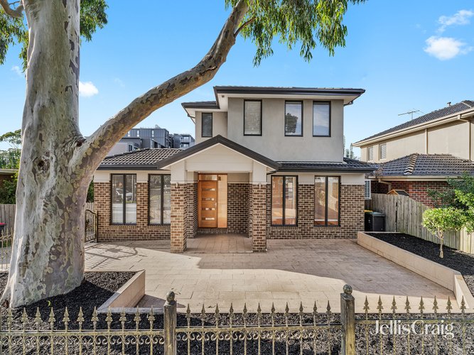 1/2 Lee Avenue Mount Waverley 3149
