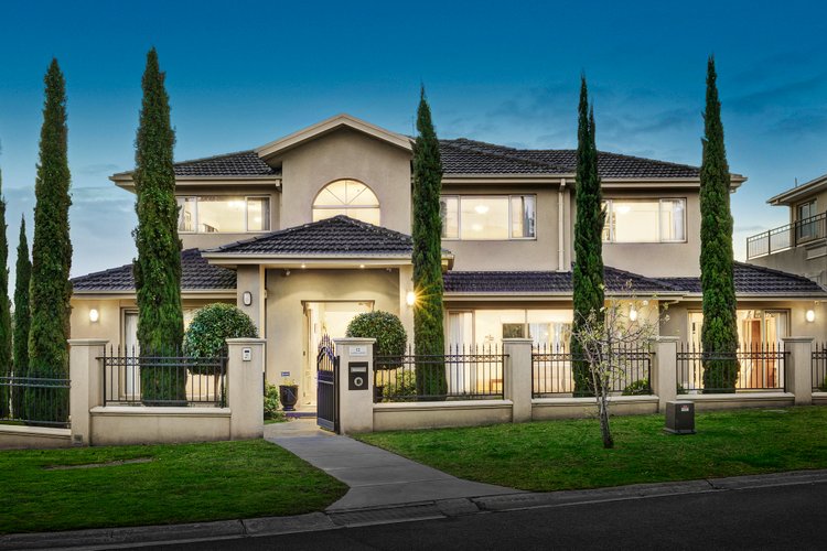 12 Lloyd Court Templestowe 3106
