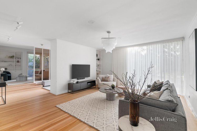12 Logan Street Canterbury 3126