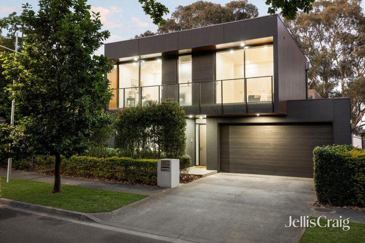 12 Lower Drive North Kew 3101