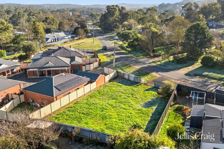 12 Moscript Street Campbells Creek 3451