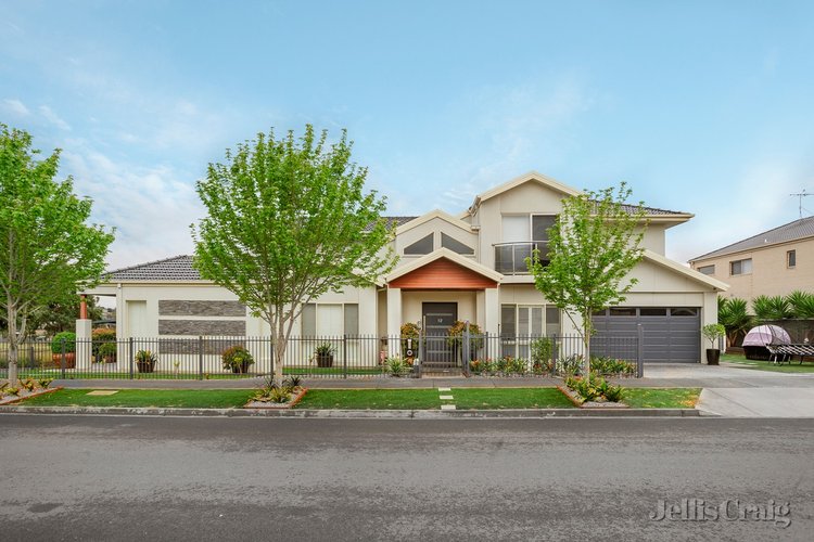 12 Myrtle Drive  Maidstone 3012