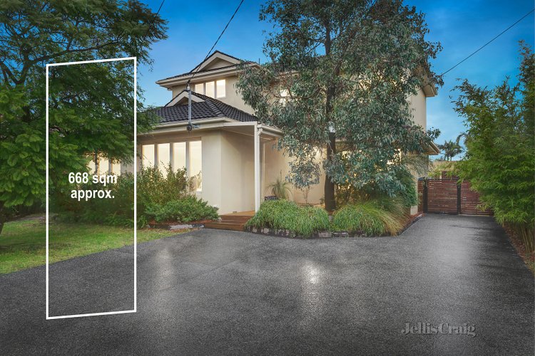 12 Namron Street Bentleigh East 3165