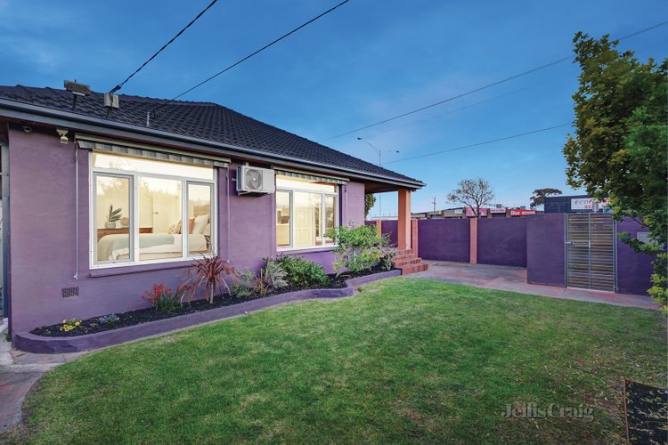 1/2 Nina Court Bentleigh East 3165