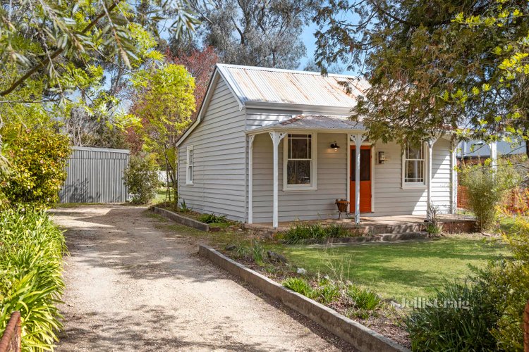 12 Parker Street Castlemaine 3450