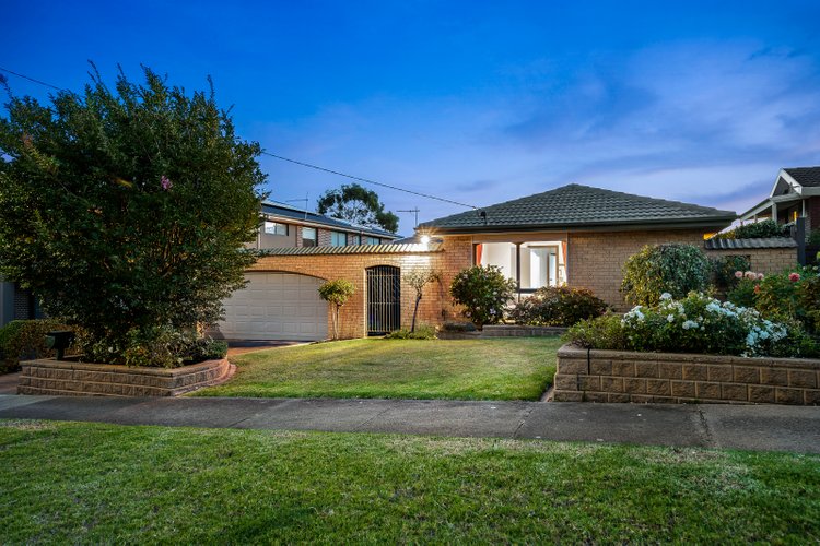 12 Penington Street Glen Waverley 3150