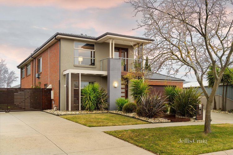 12 Peppertree Court Alfredton 3350