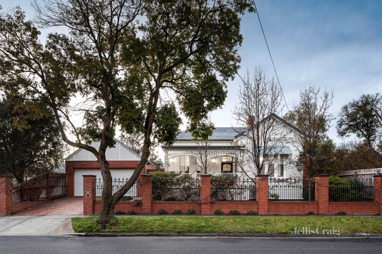 12 Pine Street Surrey Hills 3127