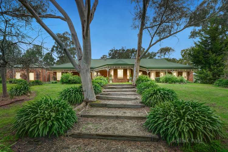 12 Raymond Elliot Court Park Orchards 3114