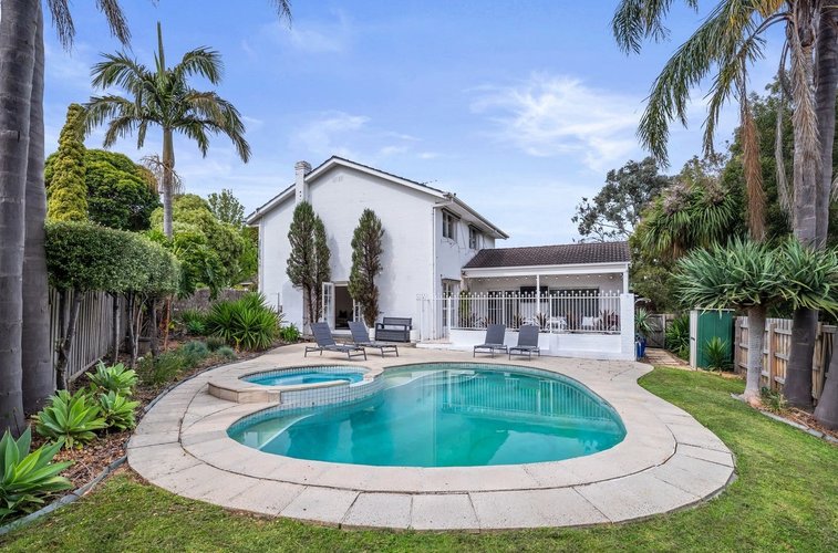 12 Roseville Avenue  Doncaster 3108
