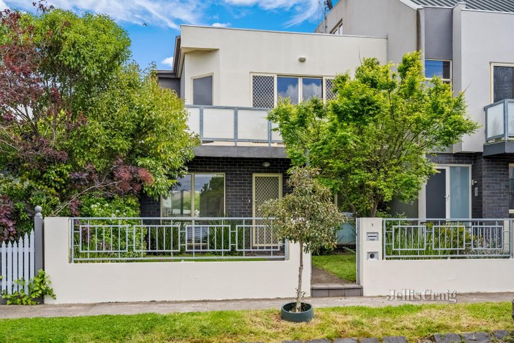 1 2 Scott Street Essendon 3040
