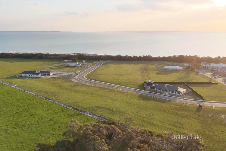 12 Seabliss Crescent Corinella 3984