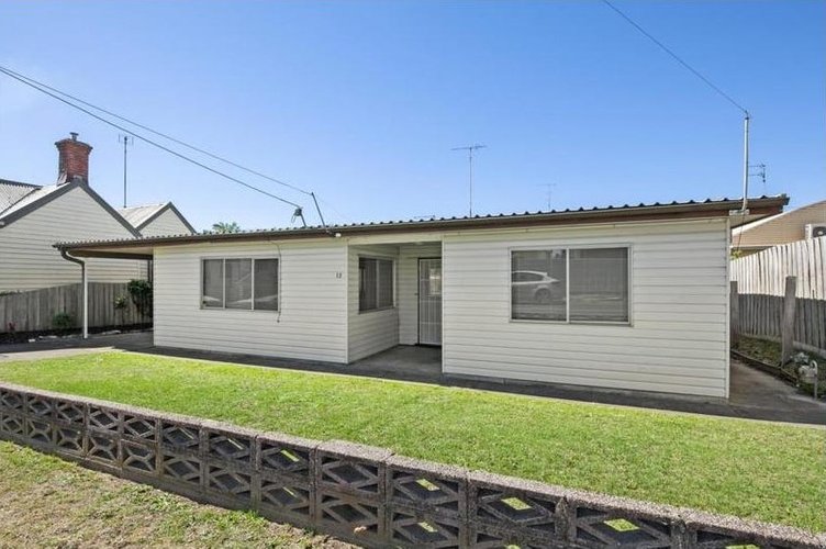 12 Stocks Street  Golden Point 3350