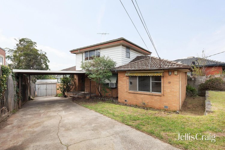12 Tasman Avenue Strathmore Heights 3041