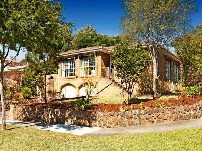 1 2 Valda Avenue Mont Albert North 3129