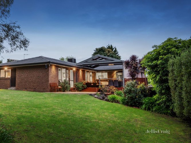 12 Valencia Terrace Templestowe 3106