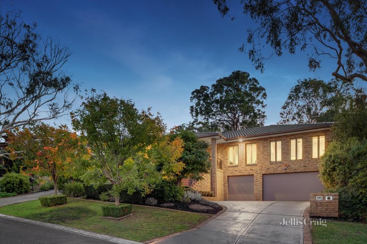 12 Valley Park Grove Eltham 3095
