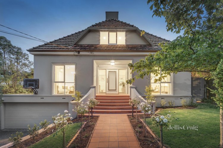 12 Valley Road Mount Waverley 3149