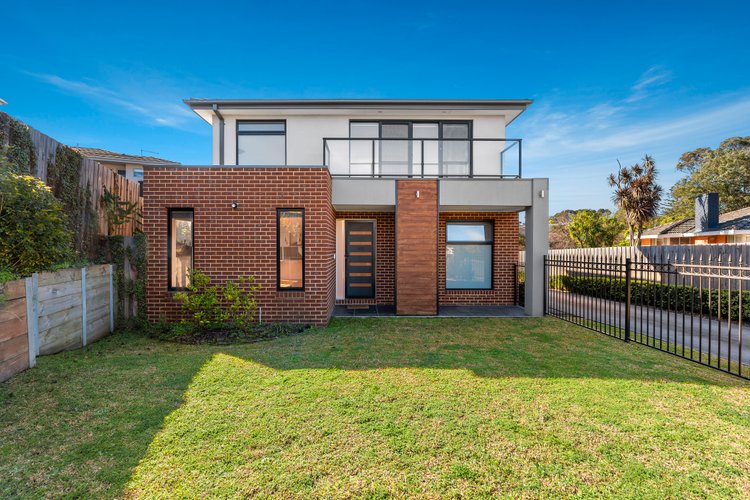 1/2 Vicki Court Doncaster East 3109