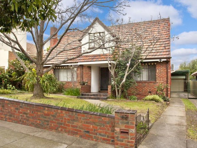 12 Wood Street Strathmore 3041