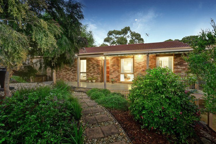 12 Yangoora Place Greensborough 3088