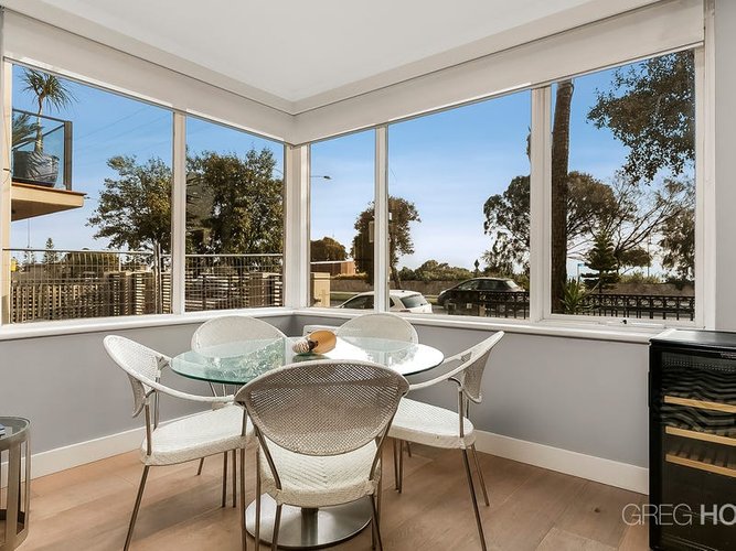 1 20 Marine Parade St Kilda 3182