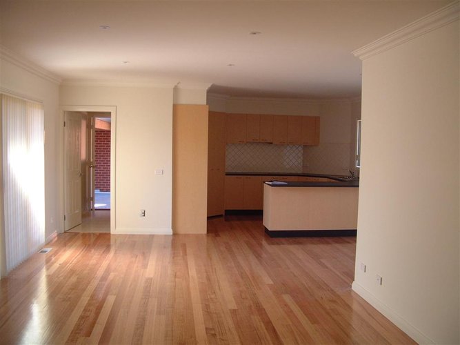 1/20 Melaleuca Drive Glen Waverley 3150