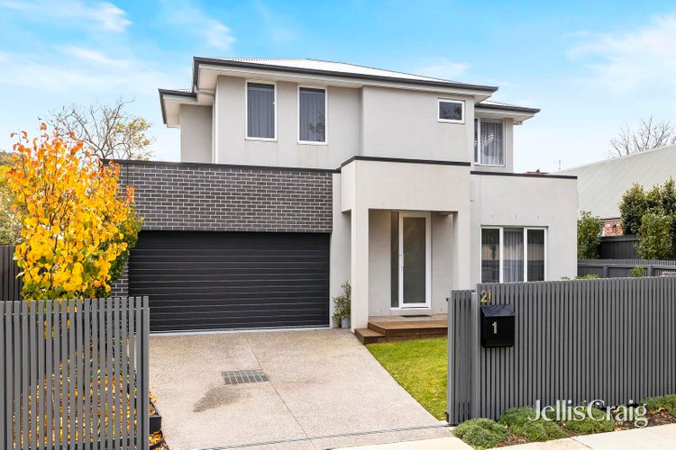 1 21 Alameda Avenue Mornington 3931