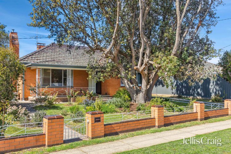 121 Main Road Campbells Creek 3451