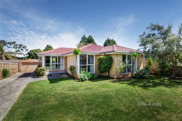 121 View Mount Road Glen Waverley 3150