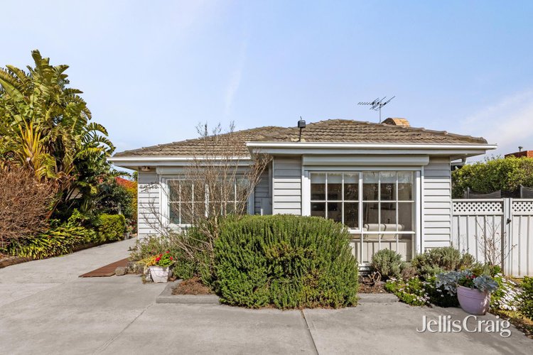 1 211 Blackshaws Road Newport 3015