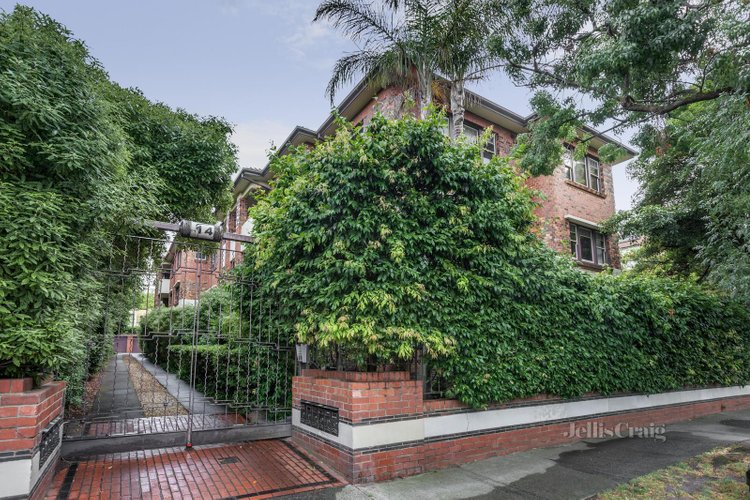 12 14 Robe Street St Kilda 3182