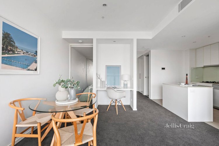 1214 18 Mt Alexander Road Travancore 3032