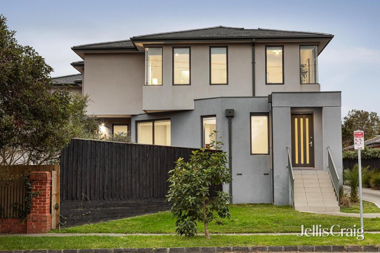 1 214A Wattle Valley Road Camberwell 3124